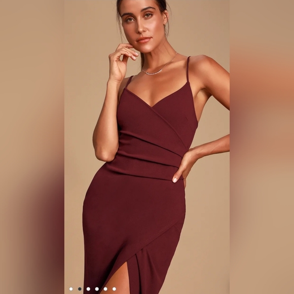 Burgundy Ruched Surplice Maxi Dress - Picture 5 of 6
